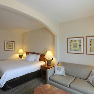 Deluxe King Room Partial Ocean View